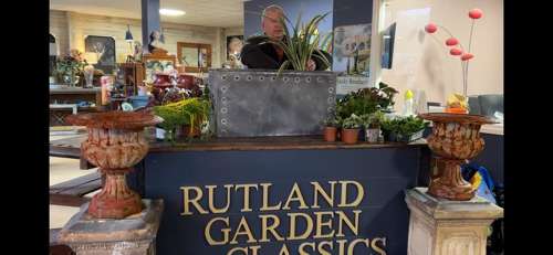 How to plant a galvanised trough  winter planting - Image 6