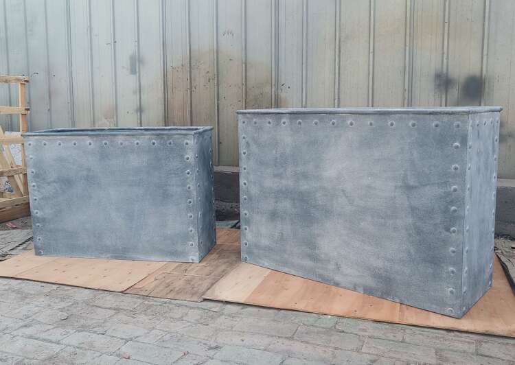 New planter  water butt  restaurant  patio divider - Image 2