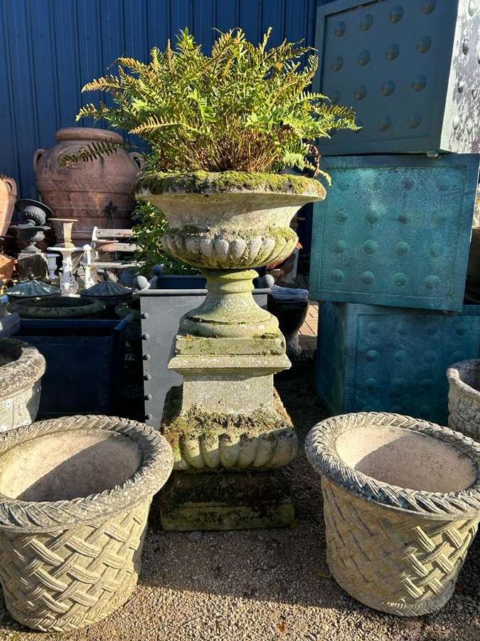 Wanted - Garden Antiques - Haddonstone pots and statues.