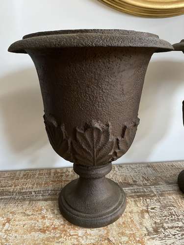 Small Acanthus Leaf Urns