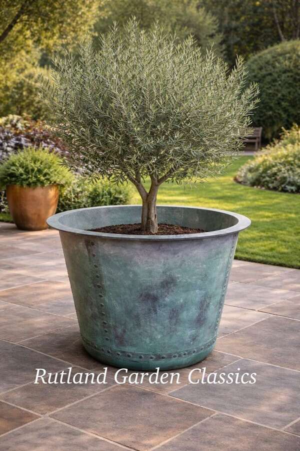 Large  Copper Effect Iron planter - Verdi Green Riveted Planter