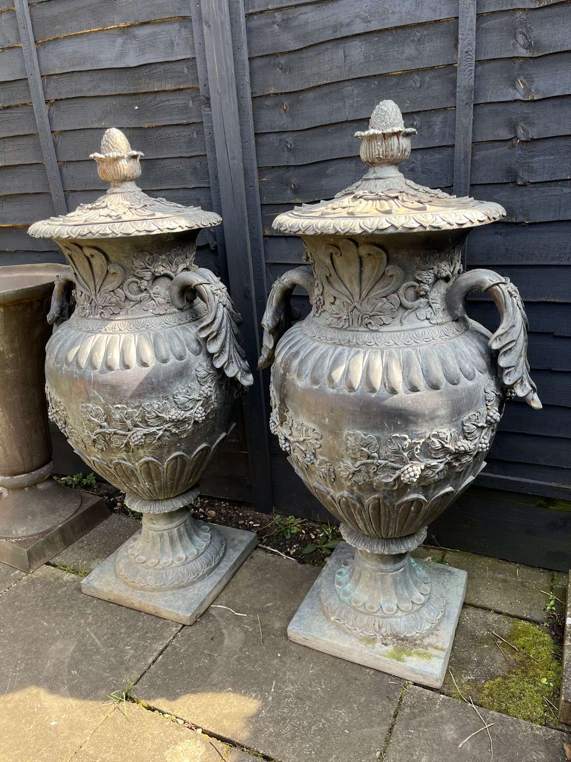 Large pair of Bronze Swedish Vases - Bronze urns