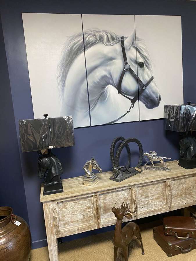 White Horse Triple Picture