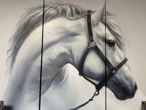 White Horse Triple Picture
