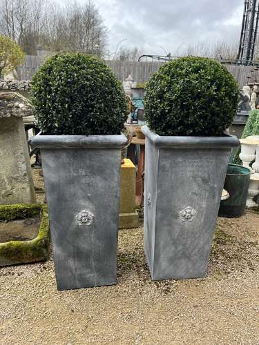 Tapered Galvanised Planter 85 cm - Zinc planters