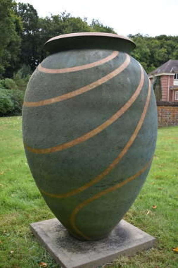 Cirque pot by Phillip Simmonds - garden pots