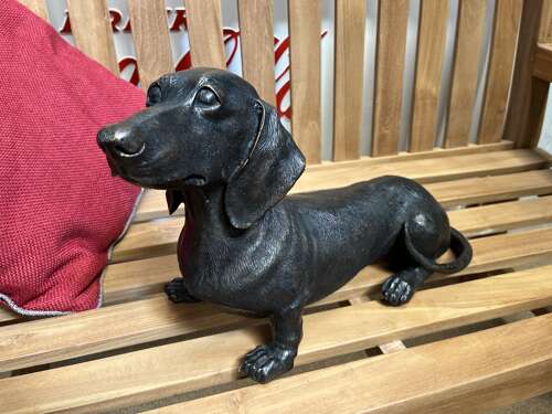 Bronze Dachshund - bronze sculpture of dog