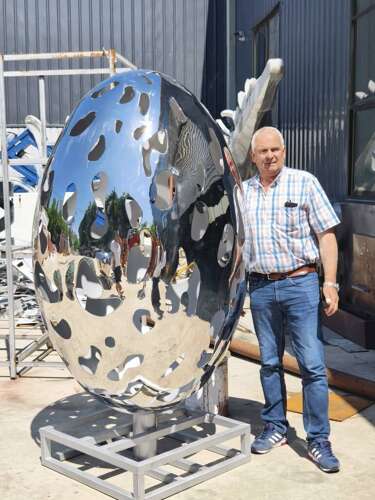 Stainless steel sculpture - garden sculpture - statue in stainless steel