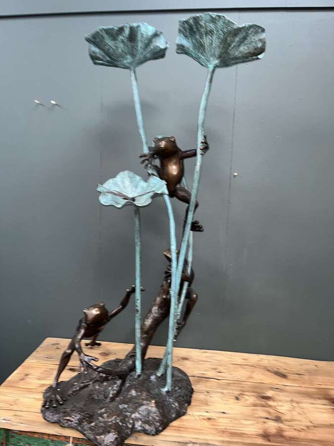 Bronze water feature - bronze sculpture of frogs and waterlillys