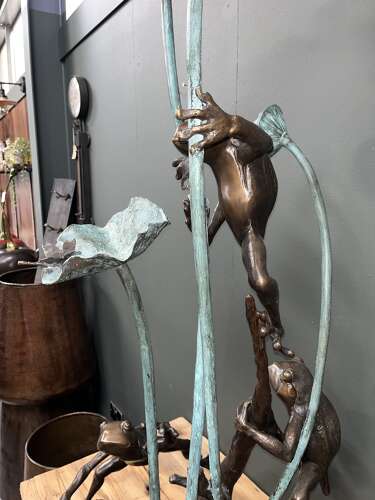 Bronze water feature - bronze sculpture of frogs and waterlillys