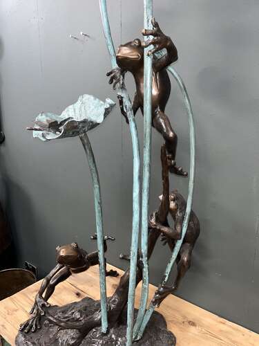 Bronze water feature - bronze sculpture of frogs and waterlillys