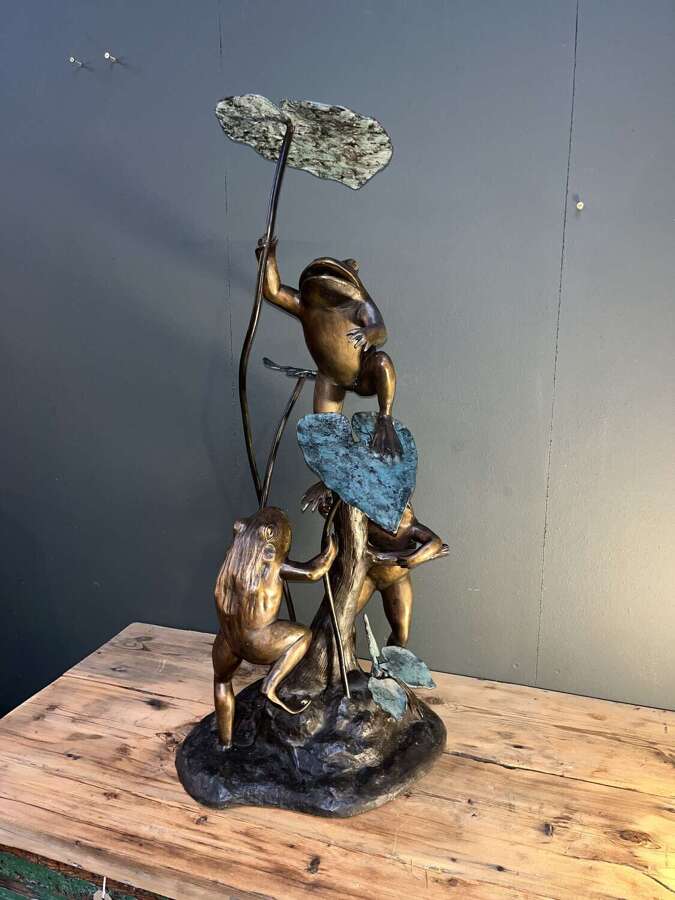 Bronze frogs ornament - bronze water feature