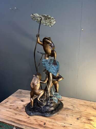 Bronze frogs ornament - bronze water feature