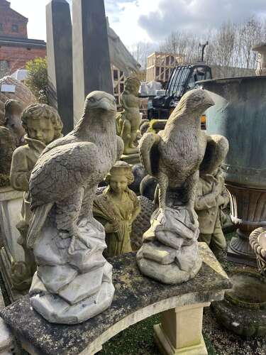 Pair of stone eagles 60 cm