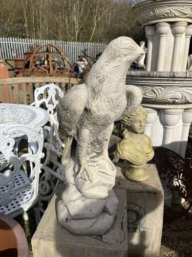 Pair of stone eagles 60 cm