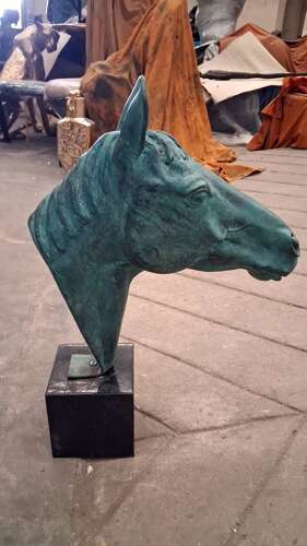 Bronze horse head - Bronze horse sculpture