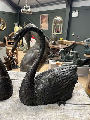 Pair of bronze swans - swan sculpture in bronze