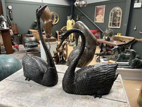Pair of bronze swans - swan sculpture in bronze
