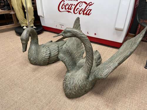 Bronze swans - bronze sculpture