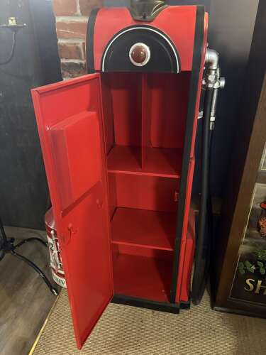 Reproduction petrol pump