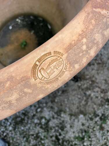 Italian terracotta pot 77 cm diameter