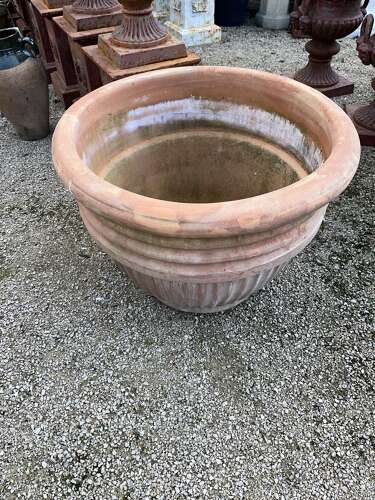 Italian terracotta pot 77 cm diameter